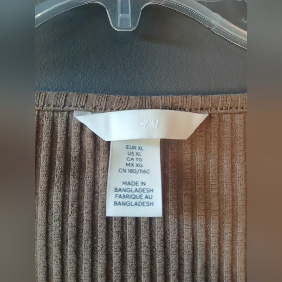 NEW H&M WOMEN'S XL BROWN SHORT SLEEVE BODY SUIT - Picture 2 of 3